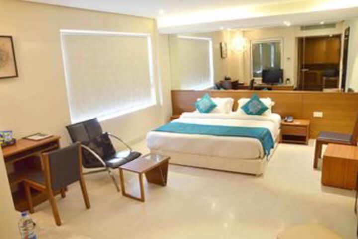 Room 13 of 21