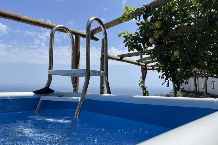Pool 76 of 147