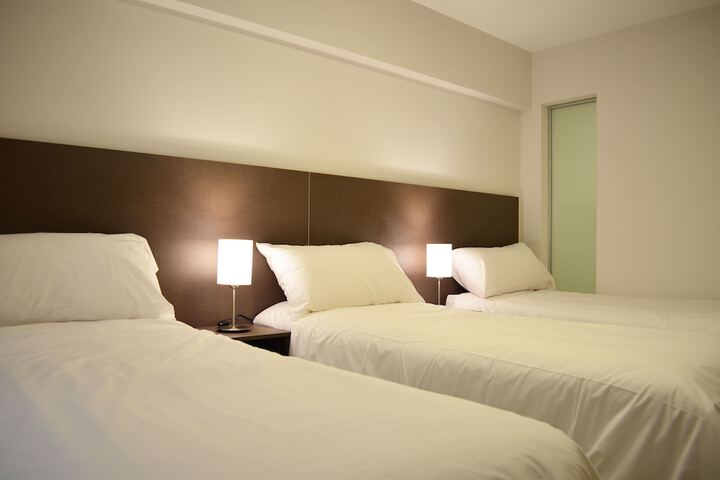 Room 9 of 47