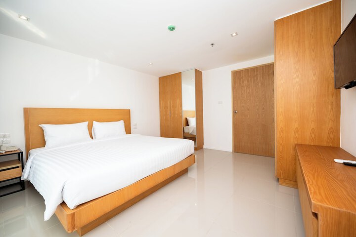 Room 37 of 120