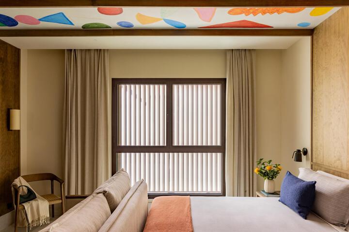 Room 29 of 140