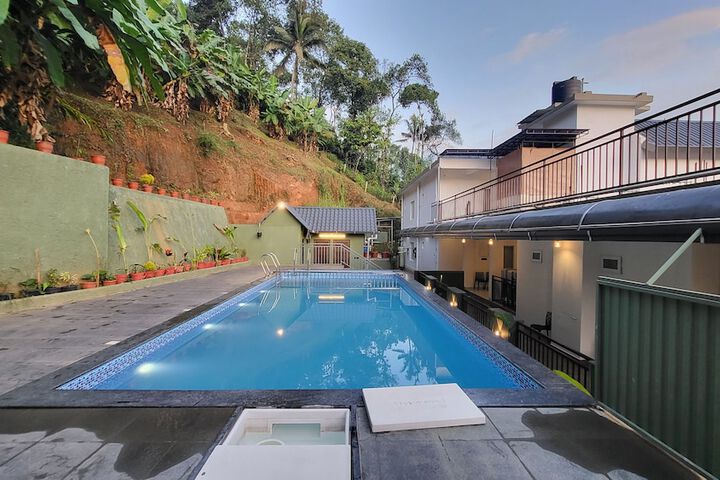 Pool 76 of 134
