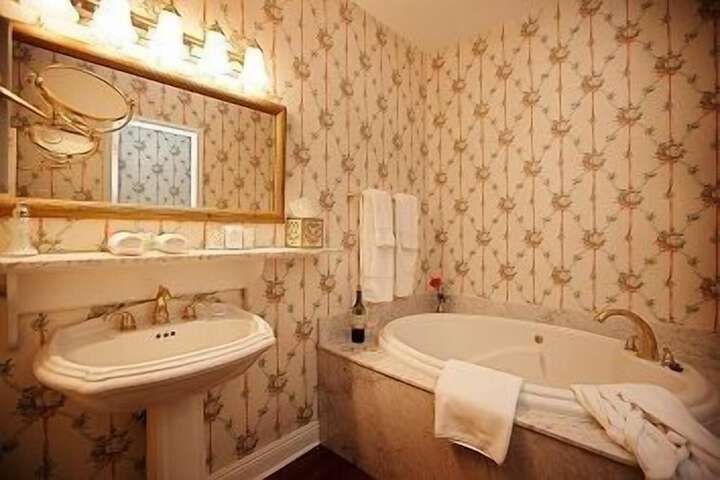 Clean Restrooms