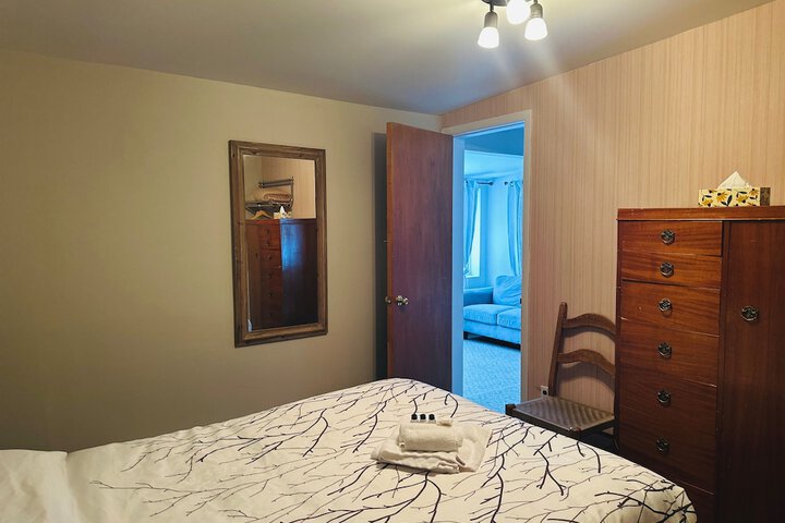 Room 4 of 41