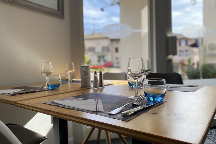 Dining Photos