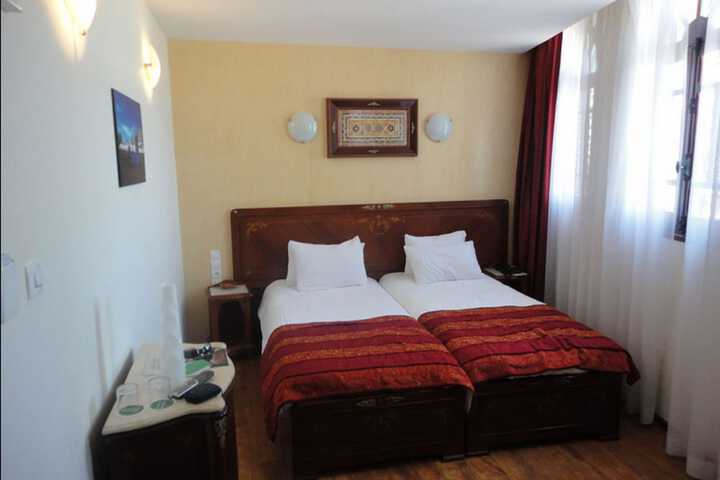 Room 7 of 34