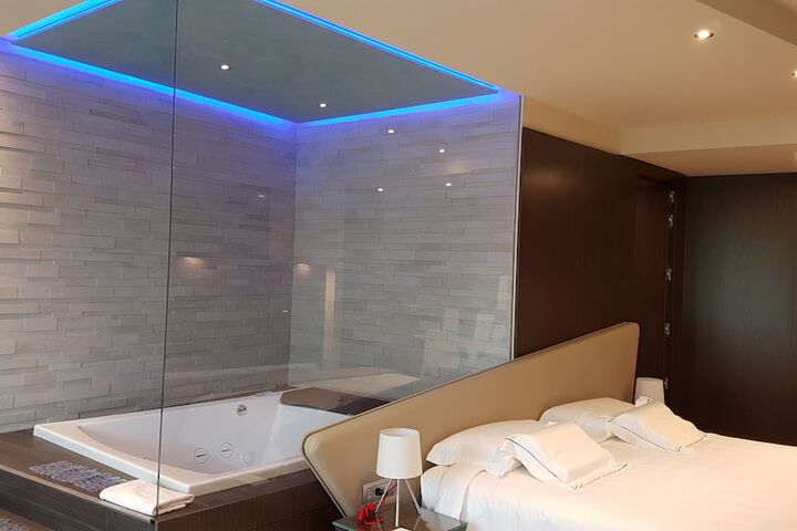 Room 16 of 48