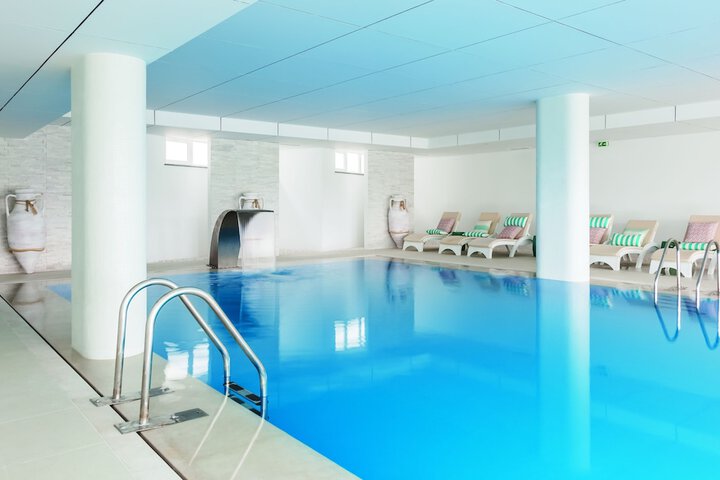 Pool 52 of 128