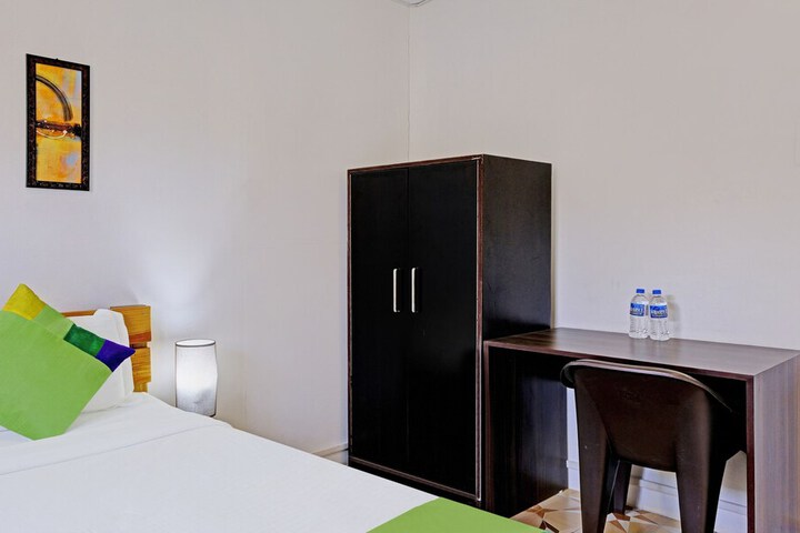 Room 32 of 57