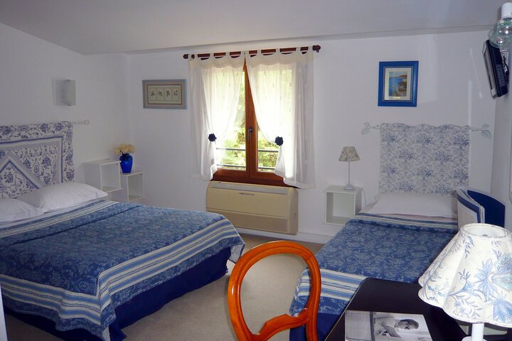 Room 6 of 36