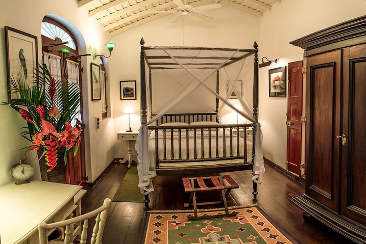 Room 6 of 27