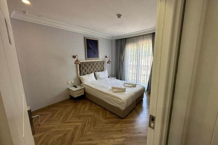 Room 17 of 53