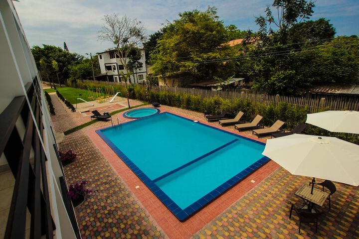 Pool 20 of 39