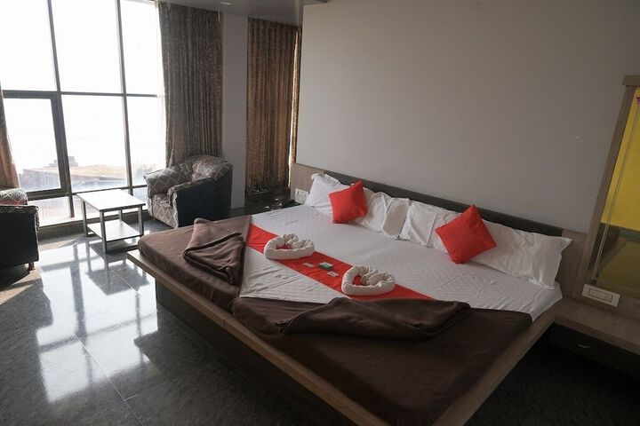 Room 5 of 43