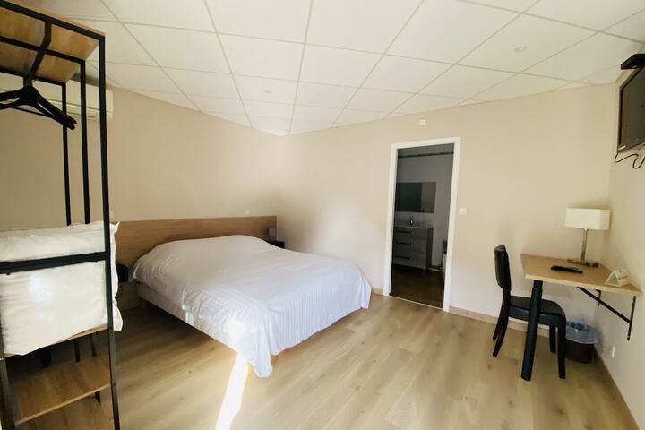Room 13 of 63