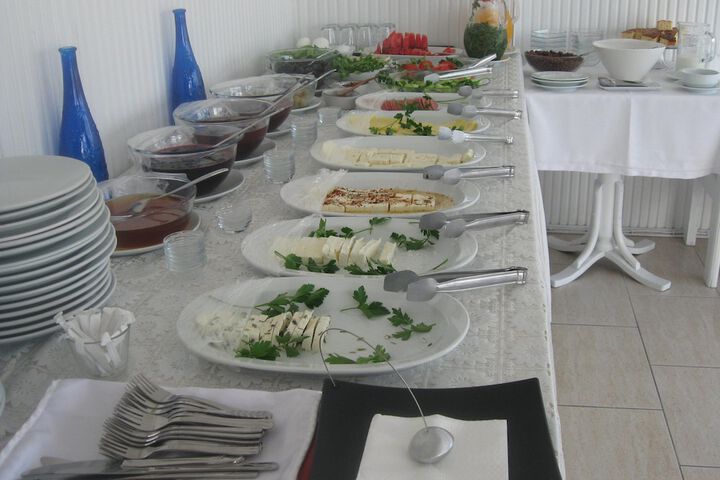 Dining 38 of 76