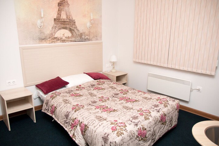 Room 9 of 53