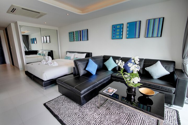 Room 18 of 48
