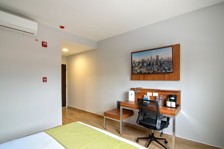 Room 5 of 31