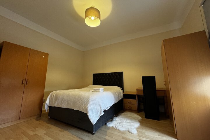 Room 11 of 31