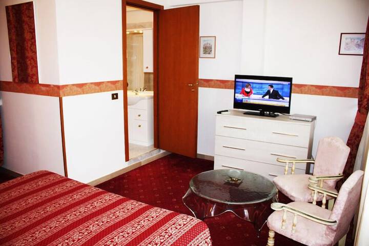 Room 41 of 64