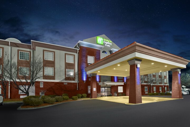 wyndham hotels in manchester tn