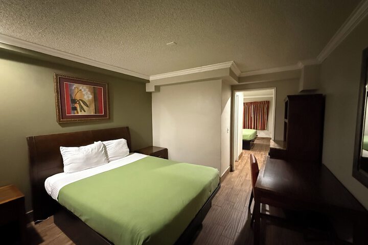 Room 18 of 30