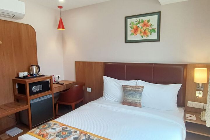 Room 8 of 19