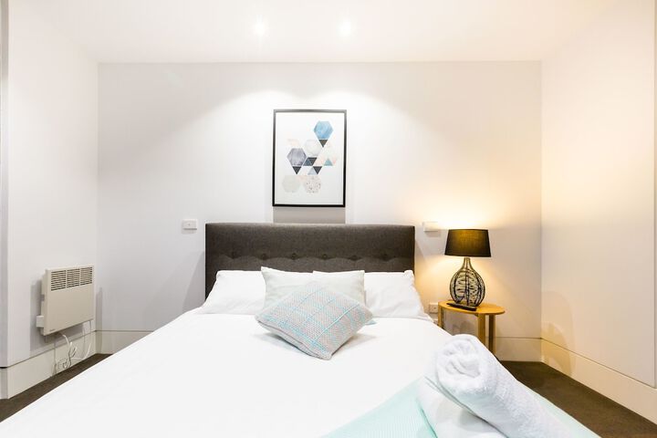 Room 3 of 28