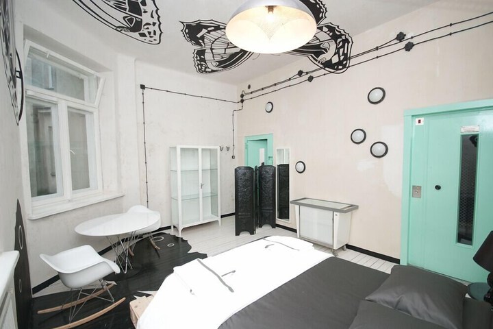 Room 28 of 71