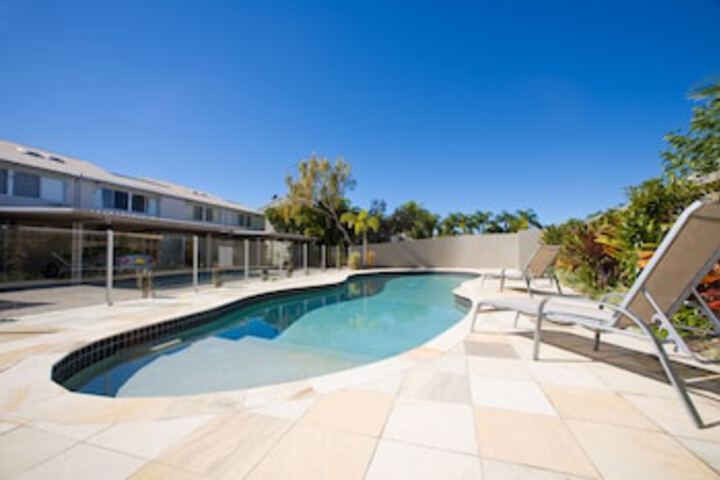 Pool 22 of 27