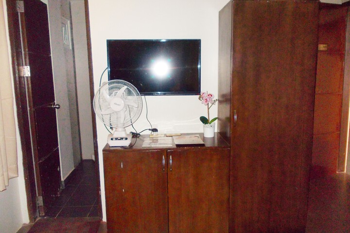 Room 25 of 59
