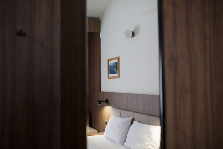 Room 18 of 62