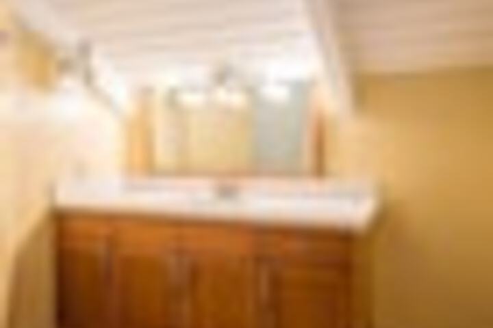 Room 44 of 120