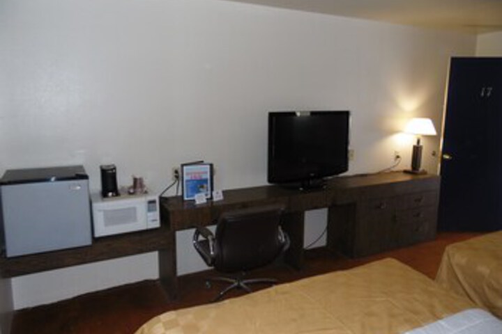 Room 21 of 28
