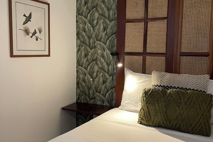 Room 8 of 52
