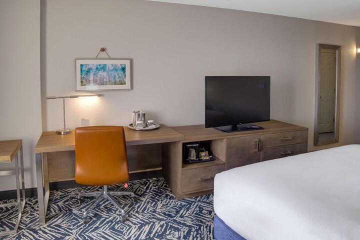 1 King Bed (7 of 12)