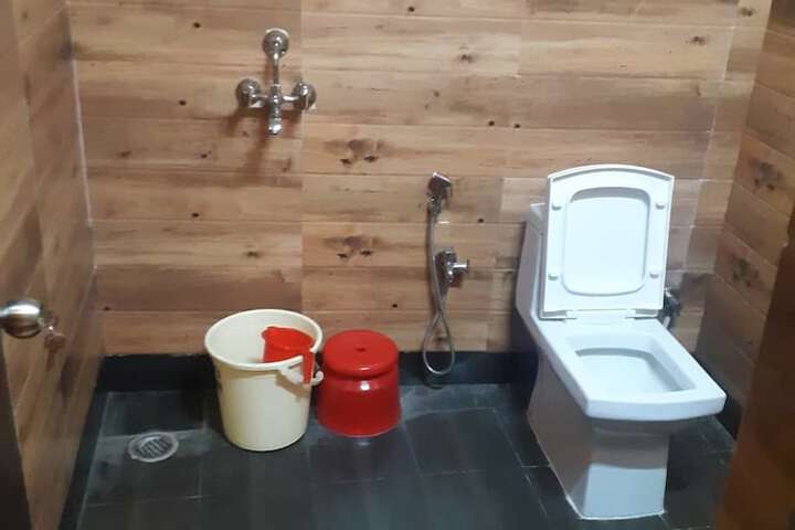 Room 3 of 6