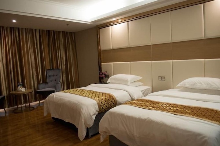 Room 12 of 44