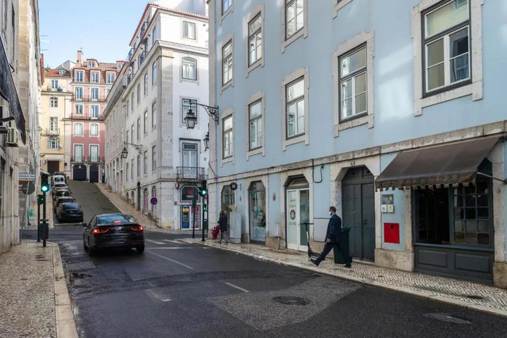 Baixa Cozy 2BR with AC by LU Holidays
