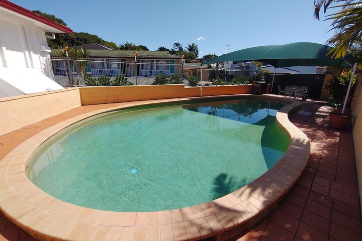 Pool 91 of 109