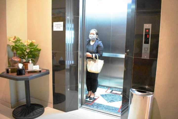 Hotel Entry
