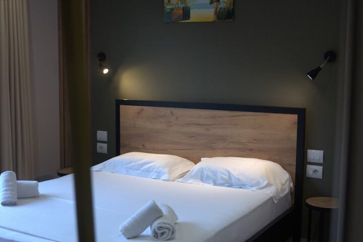 Room 19 of 46