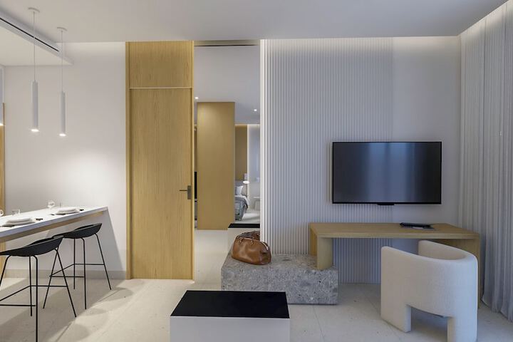 Room 17 of 33