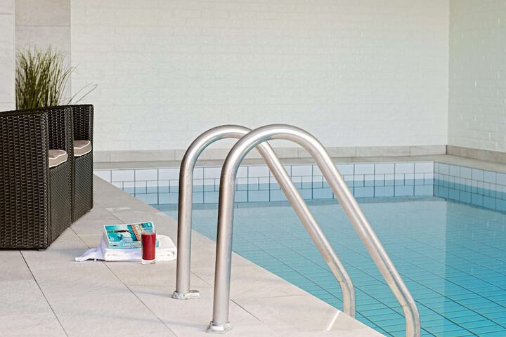 Pool Hotel