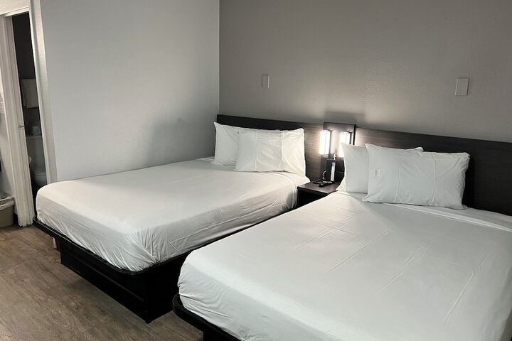 Deluxe Double Room (4 of 11)
