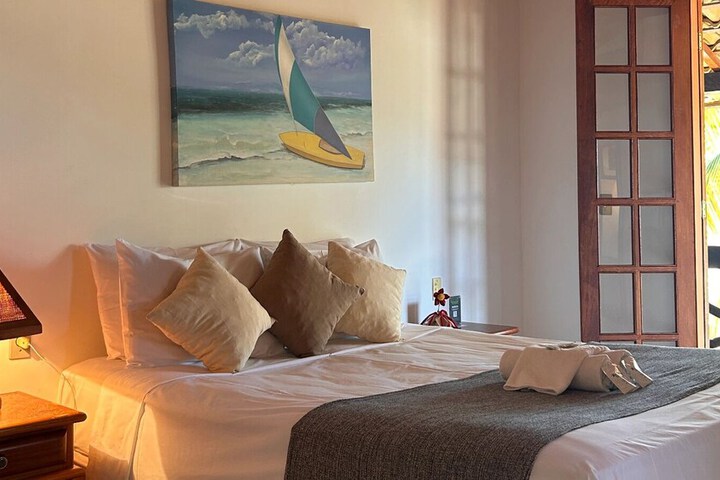Room 16 of 40