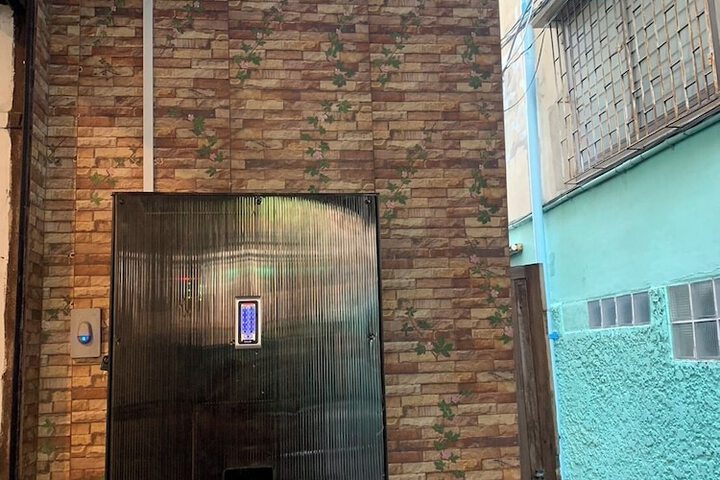 Hotel 5 of 6