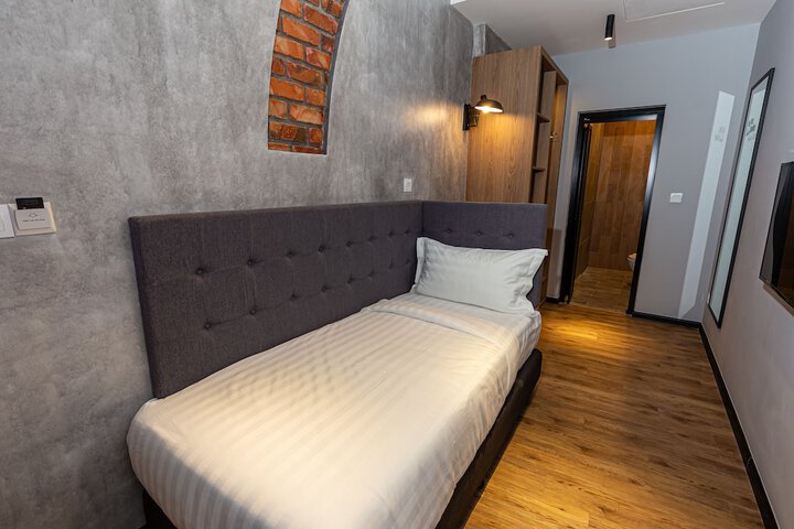 Room 5 of 45