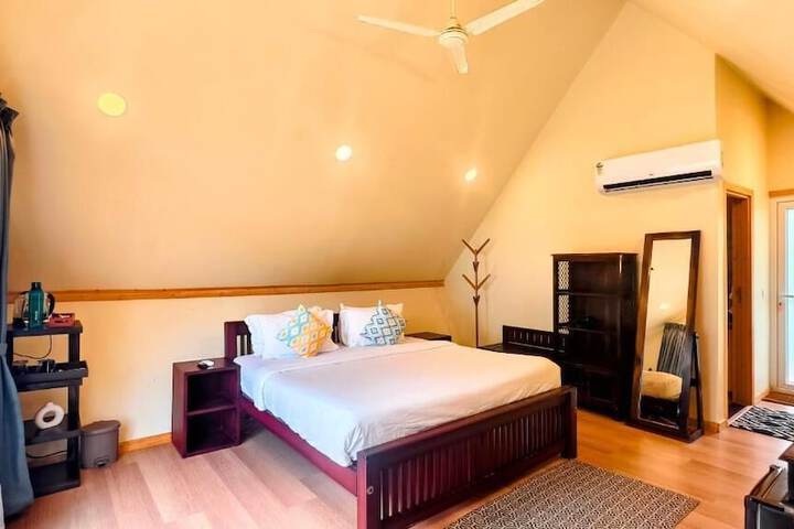 Room 14 of 48